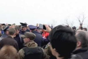 В Одессе произошла еще одна драка во время возложения цветов на Аллее Славы