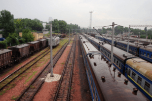 В Киеве поезд сбил 25-летнего парня