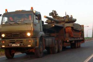 В Луганск перебросили 15 танков с территории РФ - ГУР