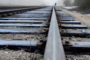 Локомотив сбил ребенка в Мариуполе: мальчик в тяжелом состоянии 