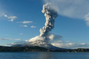 После землетрясения в Японии пробудился вулкан Асо