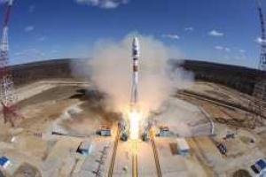 После запуска "Союза" с кабины обслуживания "Восточного" сорвало защиту