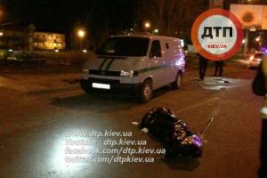 В Киеве автомобиль насмерть сбил пешехода-нарушителя