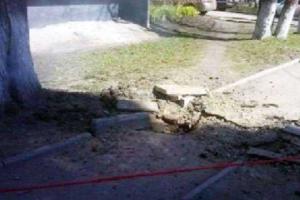 Во Львове подземным взрывом разворотило тротуар