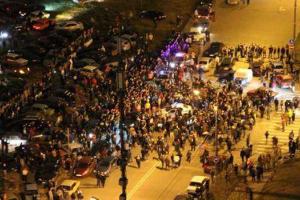 В Москве уличные гонщики устроили беспорядки, полиция применила водометы