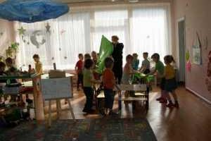 В Краматорске уволили няню, напоившую детей водой с отбеливателем