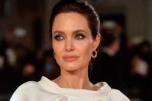 Как менялась фигура Анджелины Джоли последние 16 лет