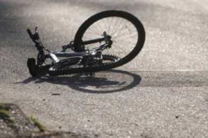 В Мариуполе автомобиль сбил маленького велосипедиста