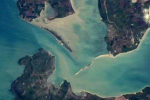 Строящийся Керченский мост из России в Крым стал виден из космоса