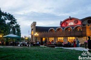 Появились новые подробности и видео дебоша брата Захарченко в донецком баре