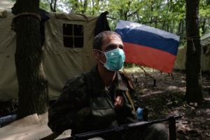 Жителей Снежного принудительно загоняют в террористы, - ГУР