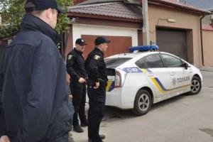 В Николаеве возле частного дома прогремел взрыв: пострадала собака