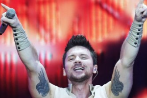 Сергей Лазарев упал в обморок на концерте в Петербурге