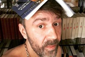 Сергей Шнуров заявил, что чтение Библии приводит к «полному помутнению рассудка»