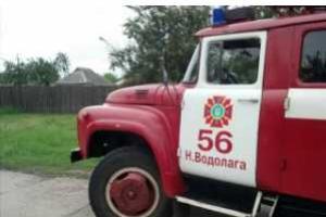 В Новой Водолаге во время пожара спасли 2-х человек