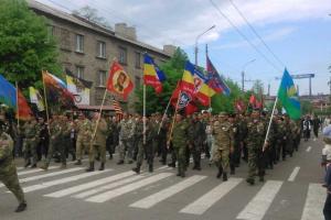 В Алчевске День Победы отметили с нацистской символикой