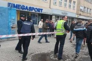 В центре Ужгорода депутат открыл стрельбу по людям