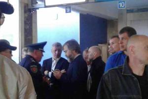 В Одессе активисты заблокировали аэропорт из-за приезда Юрия Бойко