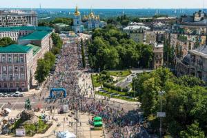 В Киеве состоялась спортивно-благотворительная акция "Пробег под каштанами"