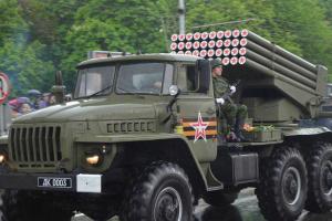 Бочкала: В Донецке грустные боевики стягивают технику на парад, никто им не радуется и не машет