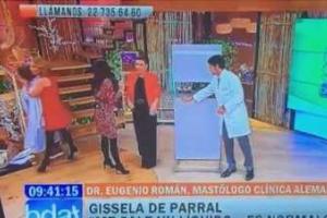 Во время прямого эфира обнаженная модель упала в обморок