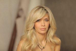 Вера Брежнева рассказала, как работала посудомойкой 