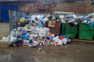 В Луганске безработные будут чистить реки и мусорники