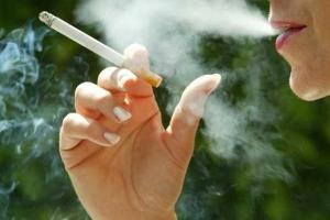 Во Франции придумали, как отучить беременных курить