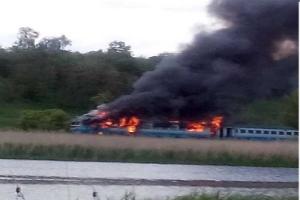 Винницких рыбаков шокировал пылающий пассажирский поезд
