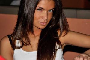 Наряд ведущей "Дома-2" на церемонии RU.TV поверг публику в шок