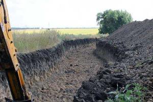 На Луганщине начали строить «Стену» на границе с РФ