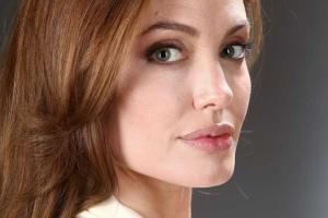 Анджелина Джоли решила податься в политику 