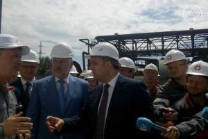 Гройсман отправился на завод Ахметова, чтобы поговорить об экологии