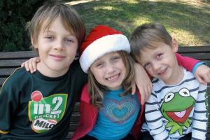 У пары, которая потеряла троих детей при крушении Boeing, родилась дочь