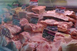 Сколько стоят продукты питания в Луганске - обзор цен