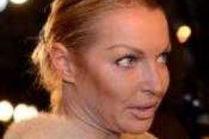 Волочкова отпраздновала 9 мая, выложив в сеть серию развратных снимков и роликов