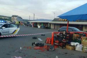 В Мукачево на рынке произошла драка со стрельбой