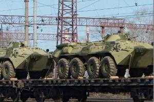 Россия отправила в Дебальцево вагоны с военным снаряжением