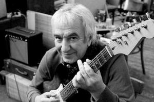 Умер бывший гитарист группы "ДДТ"