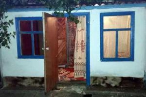 Мужчина жестоко избил и изнасиловал женщину на Донетчине