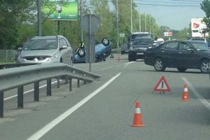 В Киеве в районе Конча-Заспы из-за крупной аварии остановилось движение