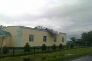 В Рязанской области у школы снесло крышу
