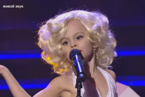 Дочь Виталия Гогунского вышла на сцену в образе Мэрилин Монро 