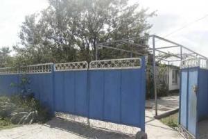 Наркоплантация под Мариуполем: парень решил выращивать наркотик дома