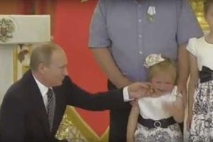Путин вновь оконфузился с маленьким ребенком