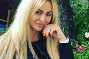 Пользователи соцсетей активно репостят снимки жены нового прокурора Одесчины