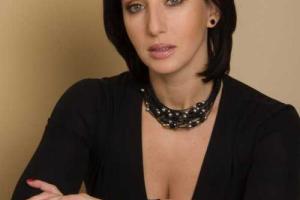 Алика Смехова приняла эстафету шпагата от Ксении Собчак