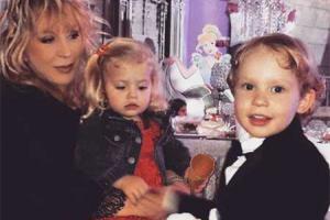 Алла Пугачева устроила своим детям шикарный летний отдых