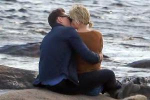 СМИ: Тейлор Свифт изменяла своему возлюбленному с Томом Хиддлстоном 