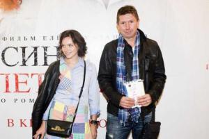 Музыкант Сергей Кристовский женился на актрисе Наталье Земцовой